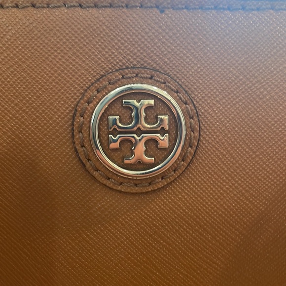 Tory Burch Leather Purse  👜 - Picture 14 of 14